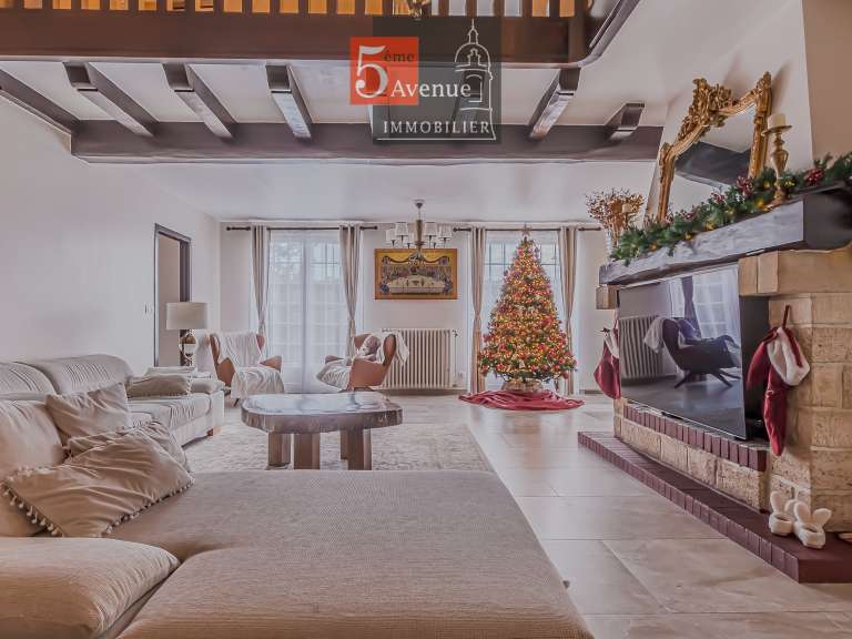 House Lamorlaye - 4 bedrooms - 220m²