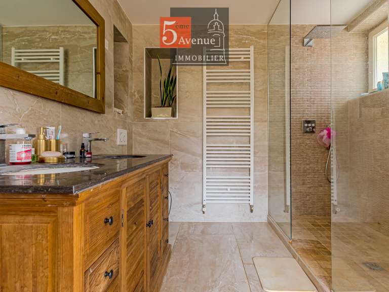 House Lamorlaye - 4 bedrooms - 220m²