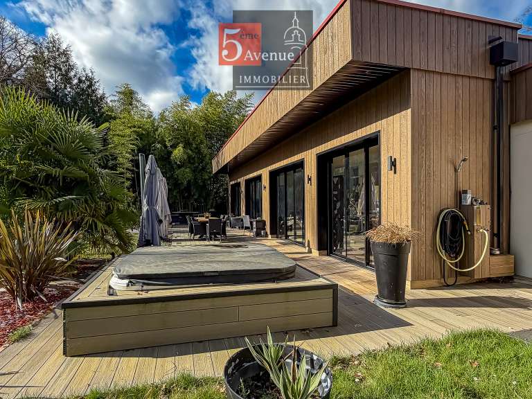 House Lamorlaye - 5 bedrooms - 260m²