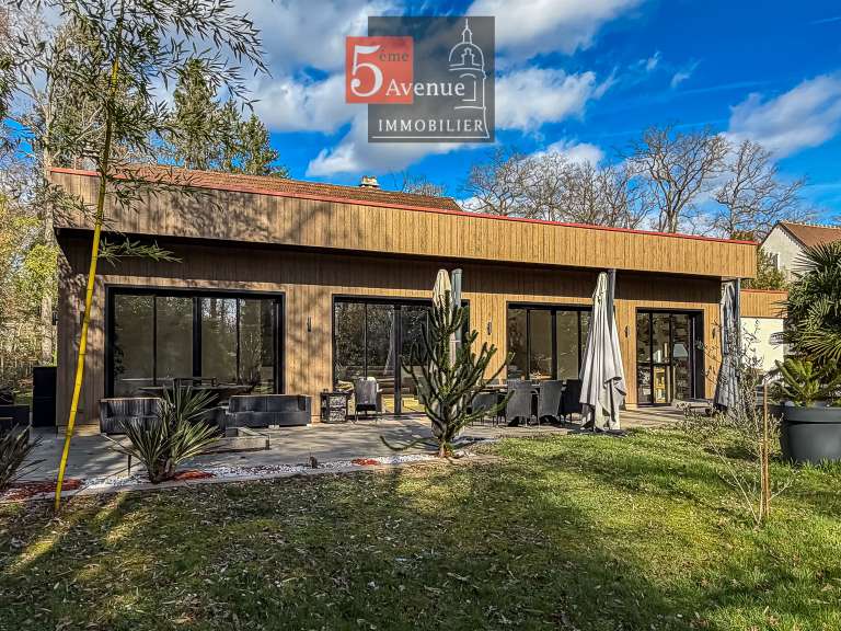 House Lamorlaye - 5 bedrooms - 260m²