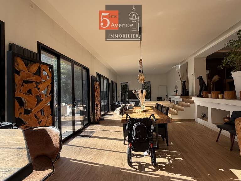 House Lamorlaye - 5 bedrooms - 260m²