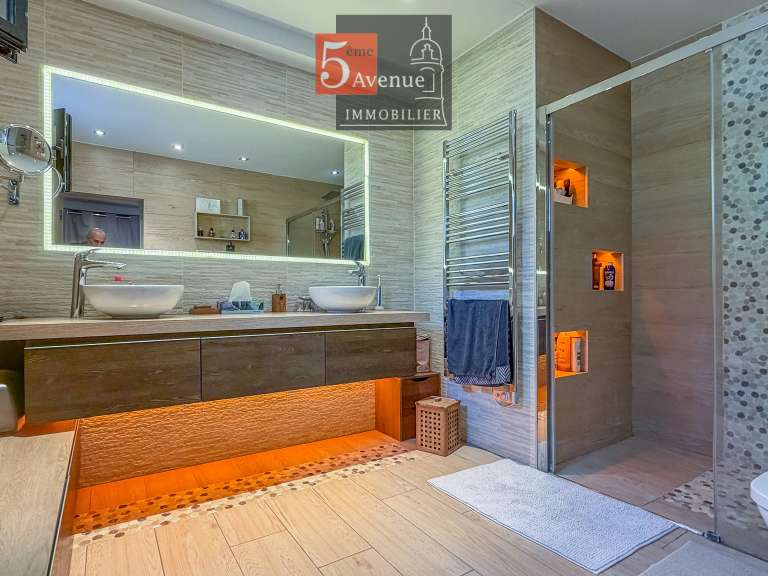 House Lamorlaye - 5 bedrooms - 260m²