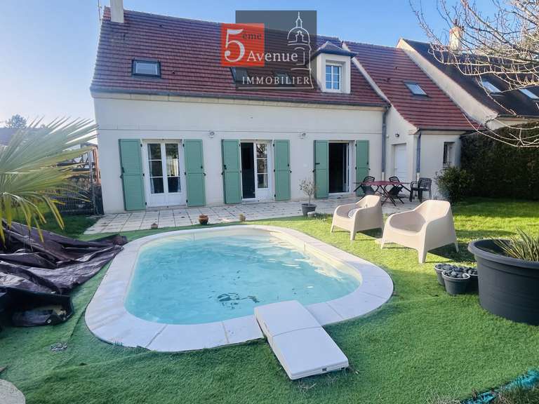 Maison Lamorlaye - 5 chambres - 160m²