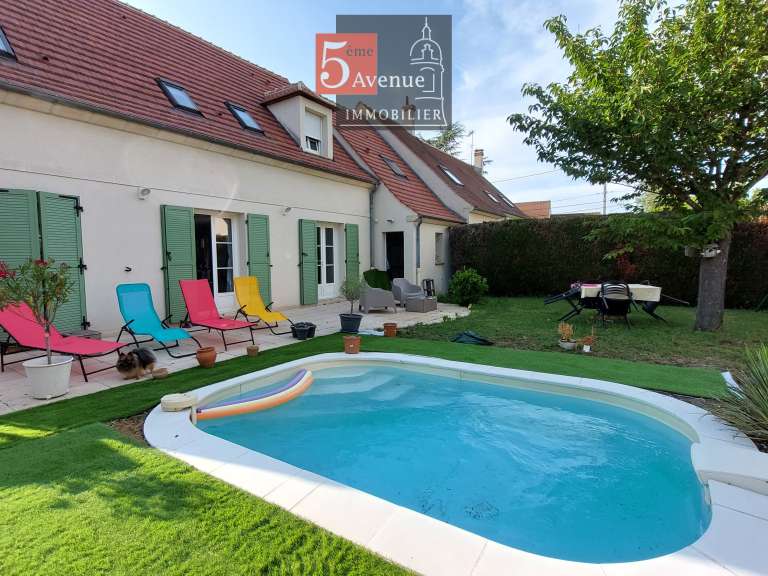 Maison Lamorlaye - 5 chambres - 160m²
