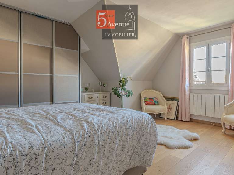 House Lamorlaye - 5 bedrooms - 160m²