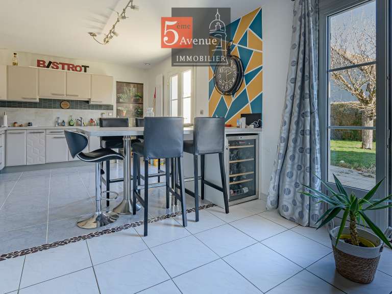 House Lamorlaye - 5 bedrooms - 160m²