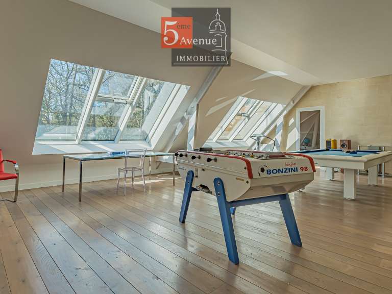 Maison Lamorlaye - 6 chambres - 400m²