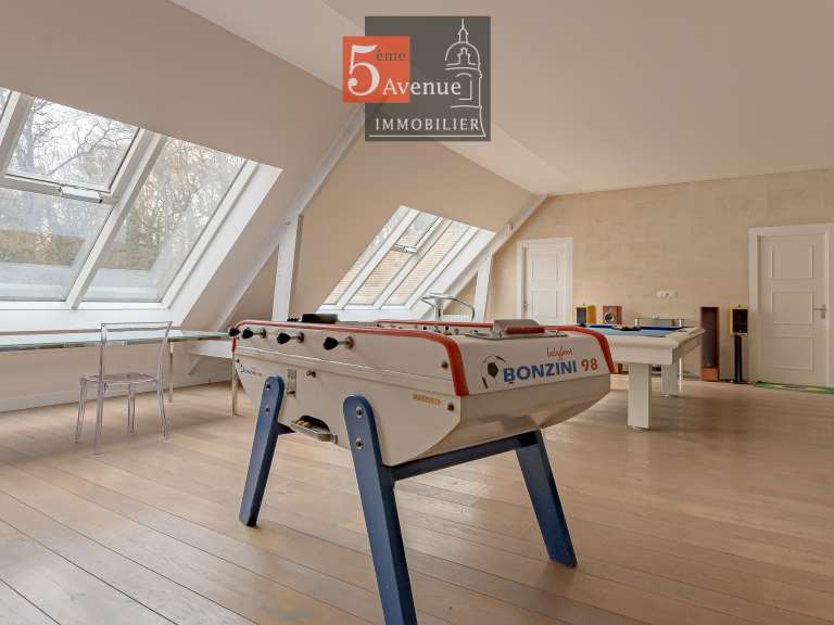 Maison Lamorlaye - 6 chambres - 400m²