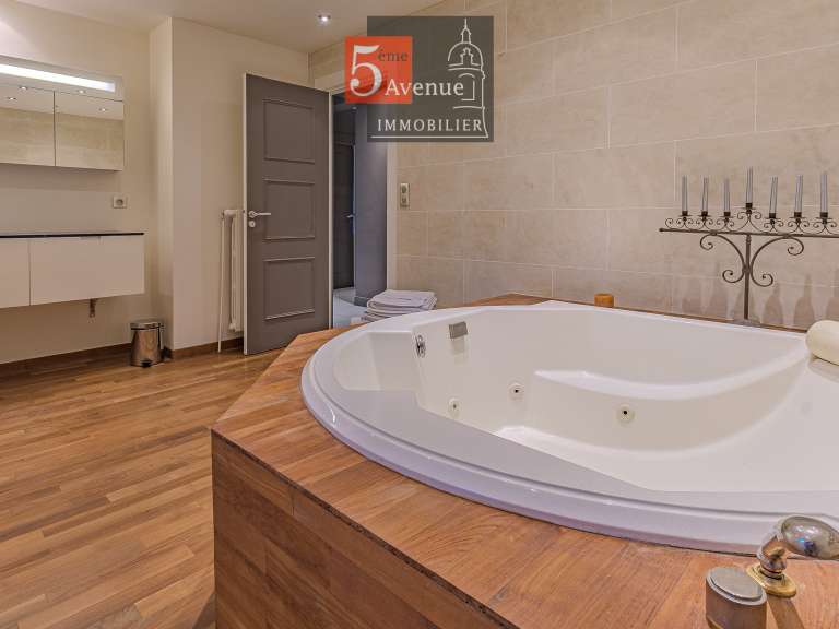 Maison Lamorlaye - 6 chambres - 400m²