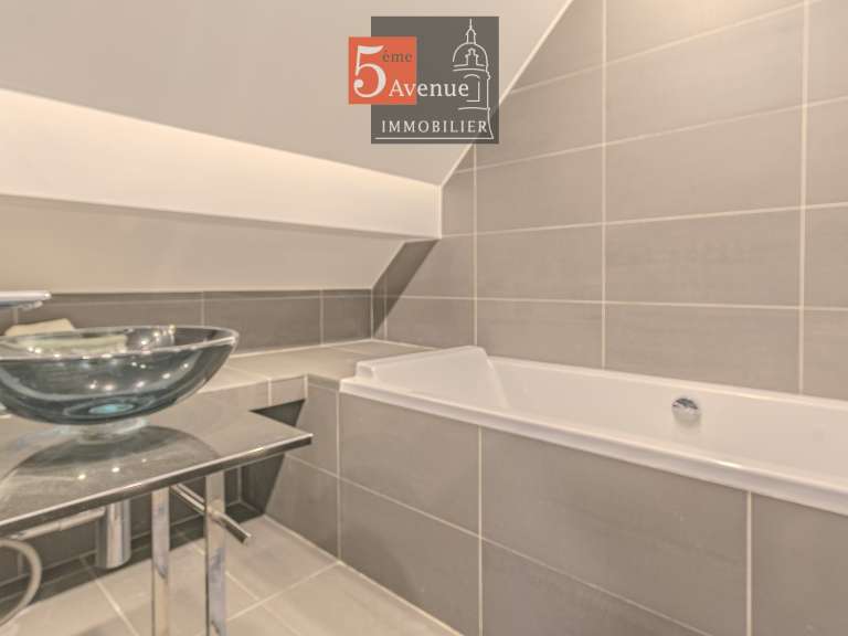 Maison Lamorlaye - 6 chambres - 400m²