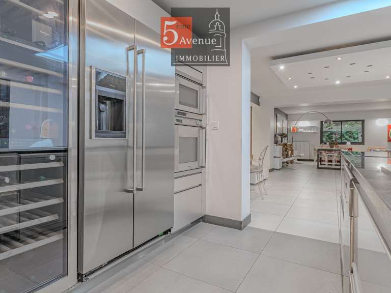 Maison Lamorlaye - 6 chambres - 400m²