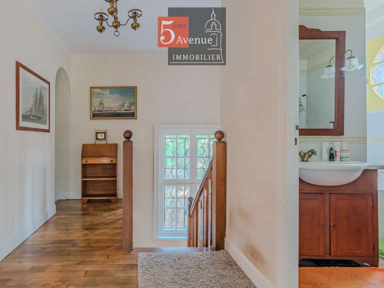 Maison Lamorlaye - 5 chambres - 164m²