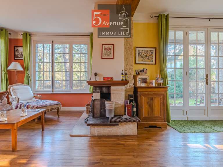 Maison Lamorlaye - 5 chambres - 164m²