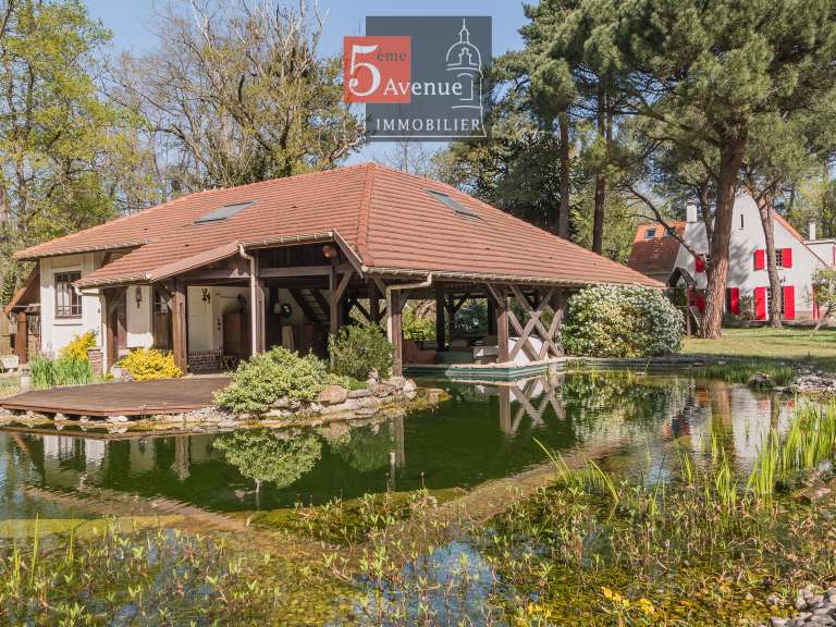 Maison Lamorlaye - 5 chambres - 164m²