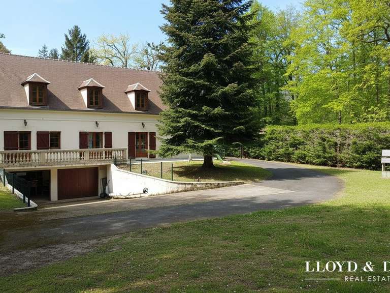 House Lamorlaye - 5 bedrooms - 320m²