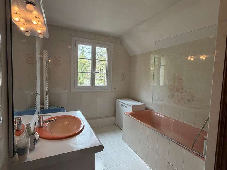 House Lamorlaye - 5 bedrooms - 320m²