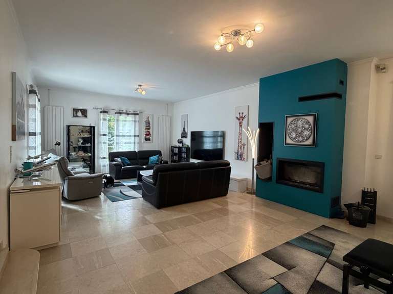 House Lamorlaye - 5 bedrooms - 320m²