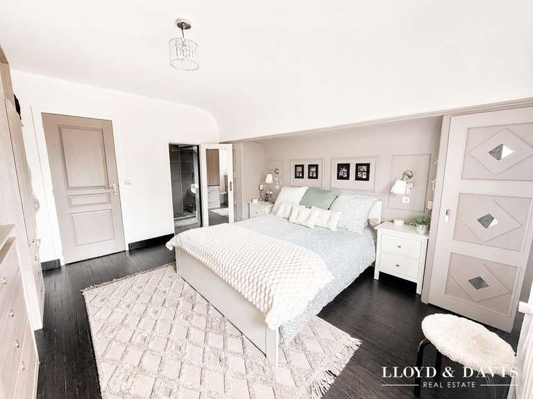 Maison Lamorlaye - 5 chambres - 267m²