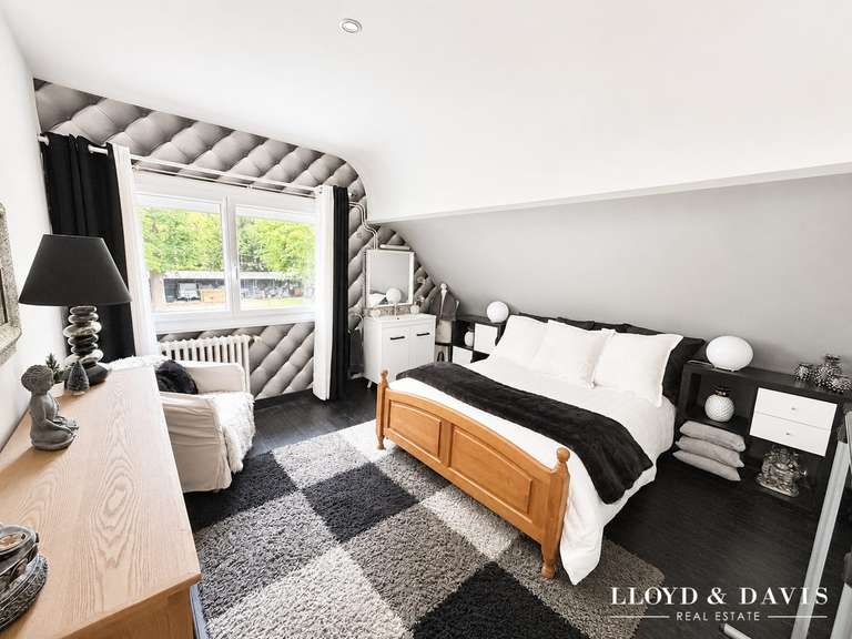 Maison Lamorlaye - 5 chambres - 267m²