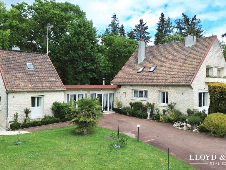 Maison Lamorlaye - 5 chambres - 267m²