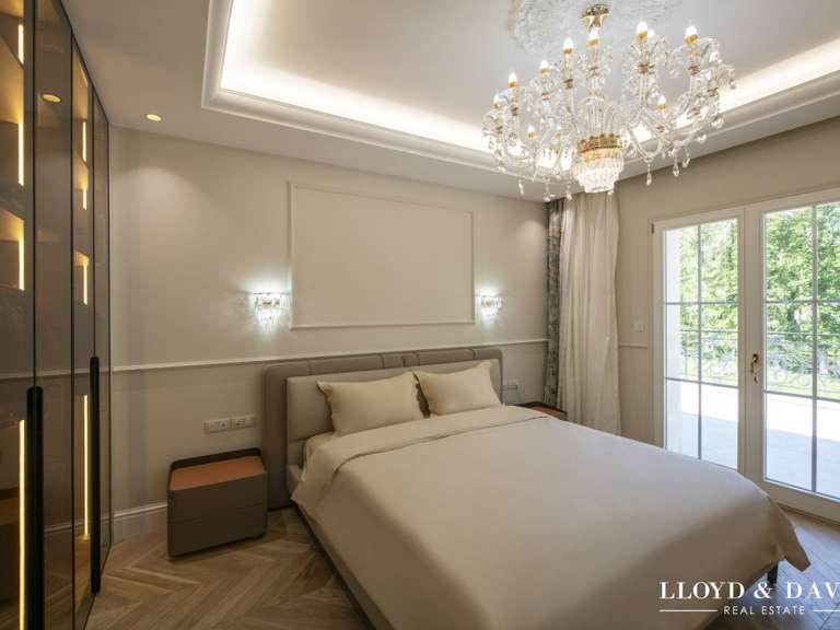 Maison Lamorlaye - 6 chambres - 1200m²