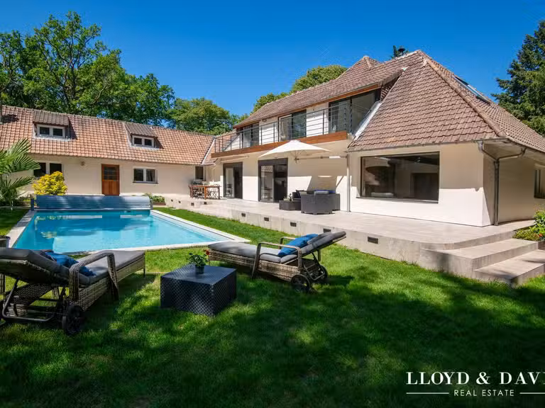 Maison Lamorlaye - 7 chambres - 290m²