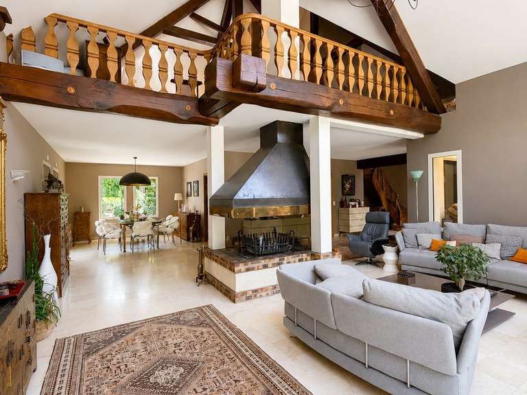 Maison Lamorlaye - 3 chambres - 255m²