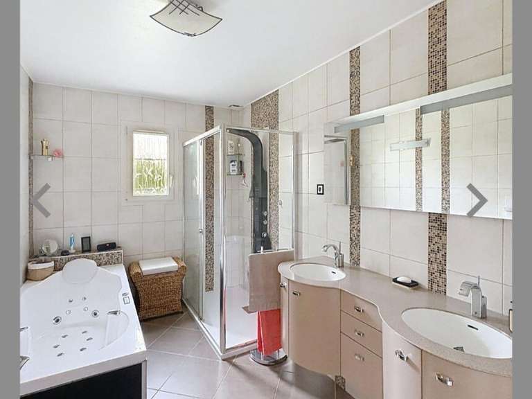 Maison Lamorlaye - 4 chambres - 165m²