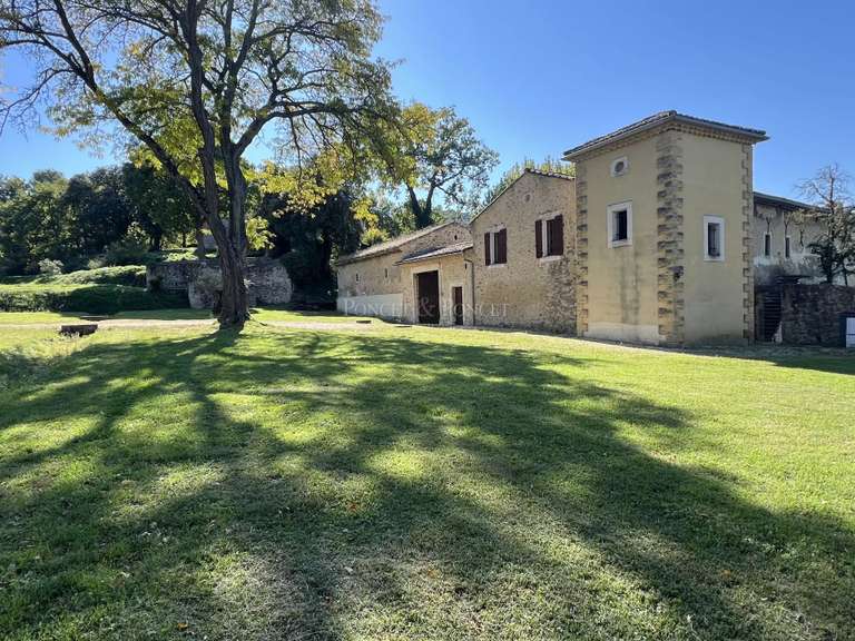 Propriété Lamotte-du-Rhône - 5 chambres - 710m²