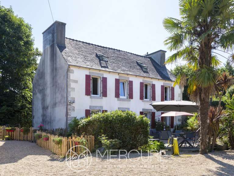Maison Lampaul-Guimiliau - 5 chambres - 247m²