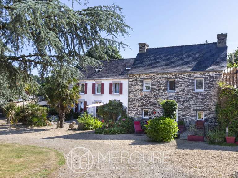 Maison Lampaul-Guimiliau - 5 chambres - 247m²