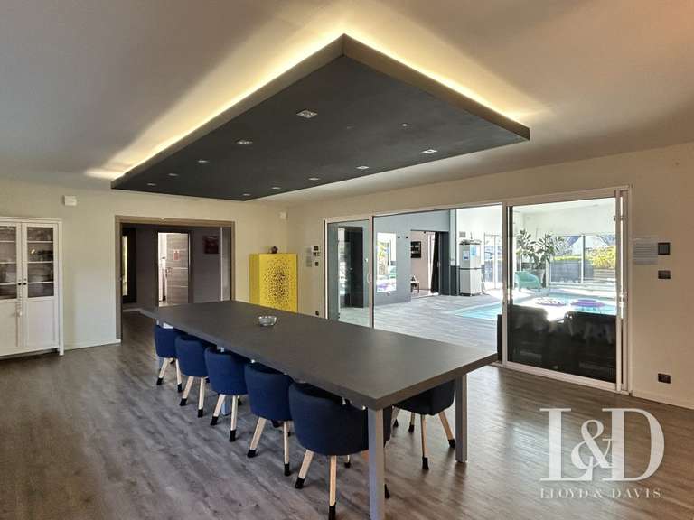 Maison Landerneau - 5 chambres - 279m²