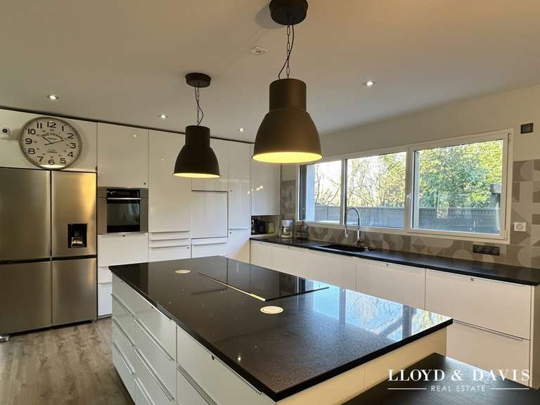 Maison Landerneau - 5 chambres - 279m²