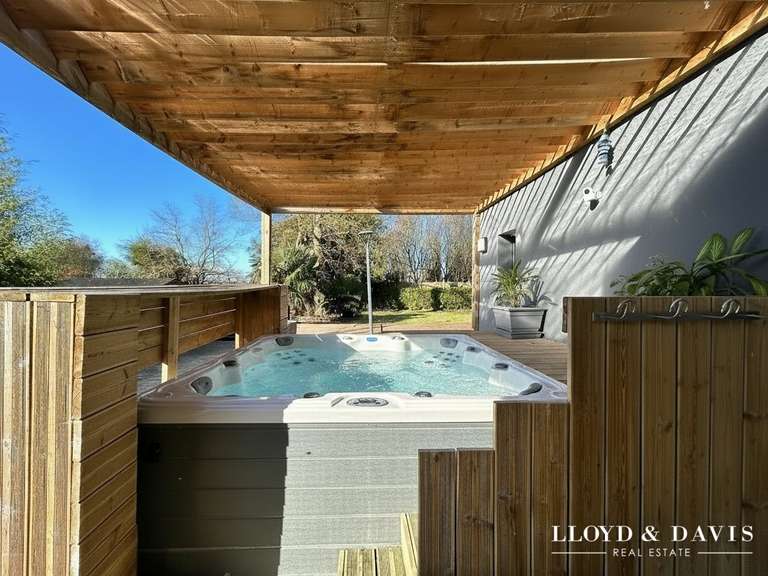 Maison Landerneau - 5 chambres - 279m²