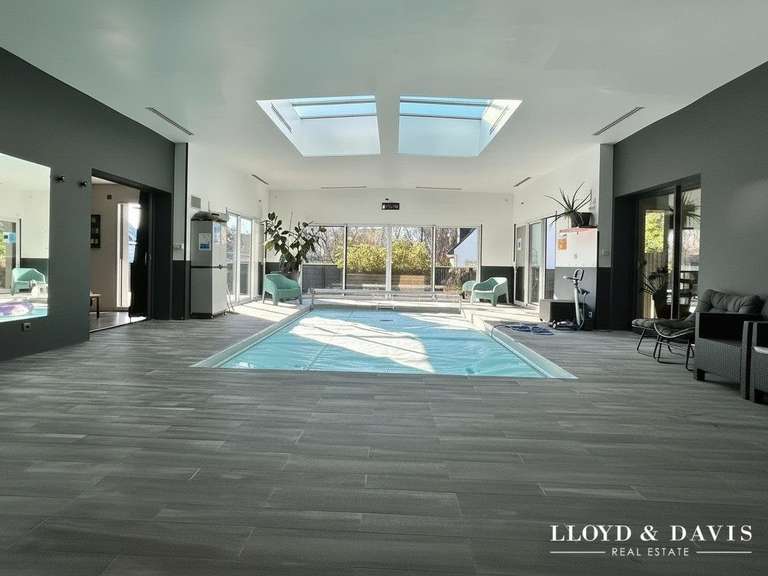 Maison Landerneau - 5 chambres - 279m²