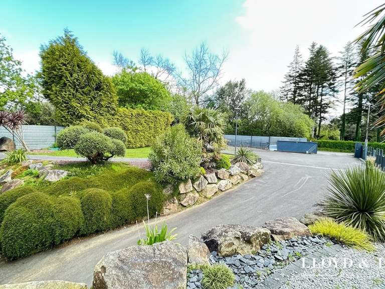 Maison Landerneau - 5 chambres - 279m²