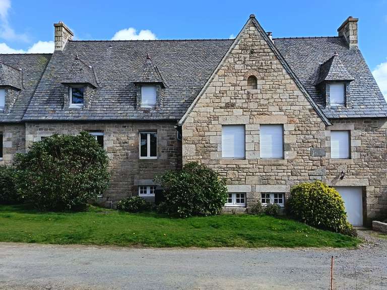 Maison Landivisiau - 6 chambres - 310m²