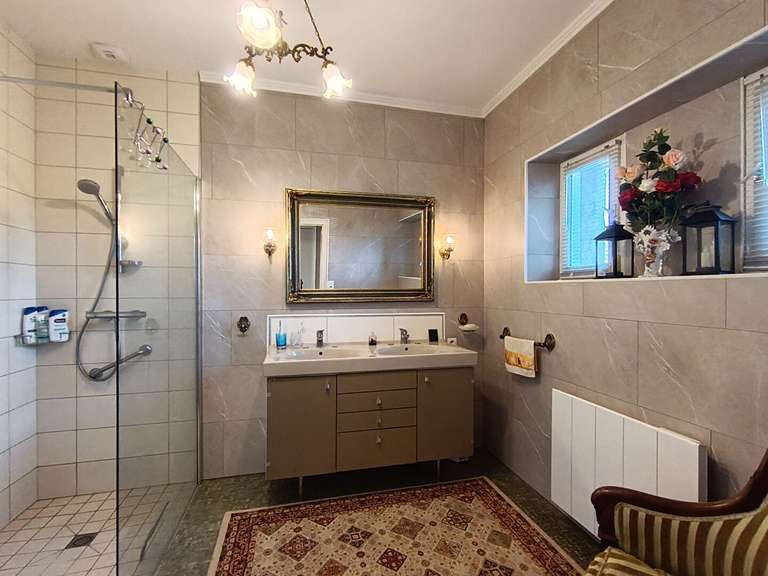 Maison Landivisiau - 6 chambres - 310m²