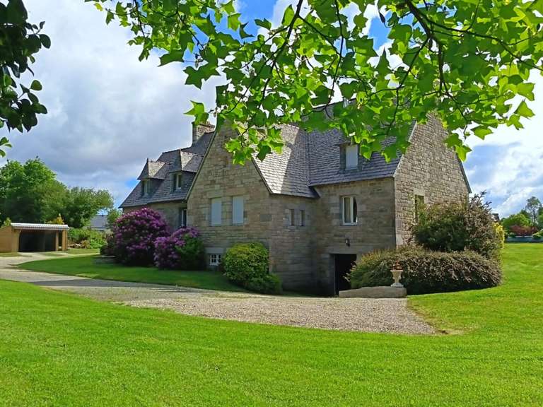 Maison Landivisiau - 6 chambres - 310m²