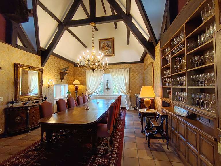 Maison Landivisiau - 6 chambres - 310m²