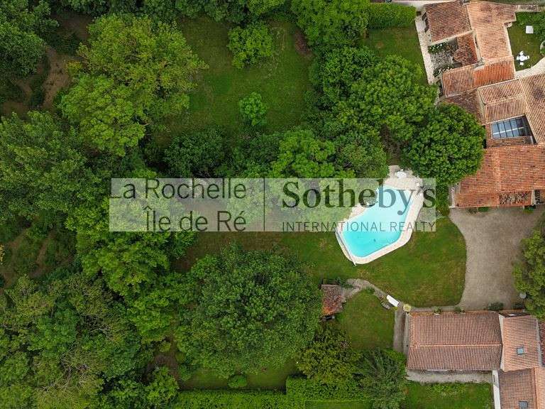 Propriété Landrais - 4 chambres - 319m²