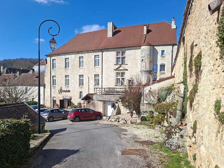 Propriété Langres - 7 chambres - 854m²