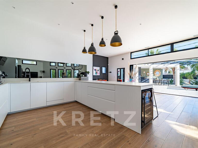 Maison Lansargues - 4 chambres - 220m²