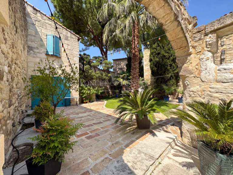 Maison Lansargues - 4 chambres - 210m²