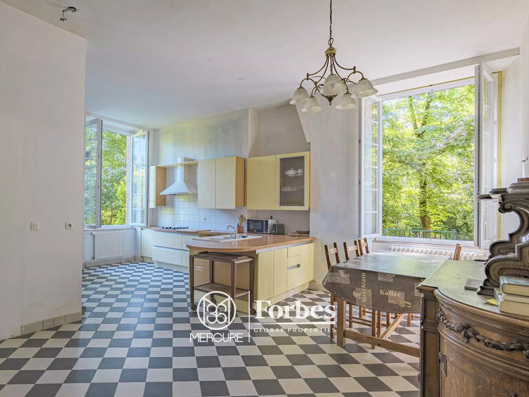 Property Lanta - 8 bedrooms - 575m²