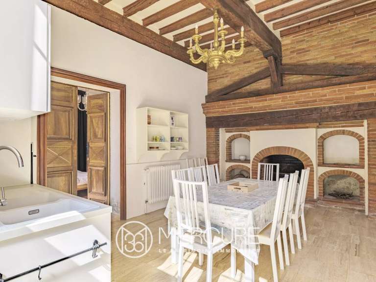 Propriété Lanta - 8 chambres - 575m²