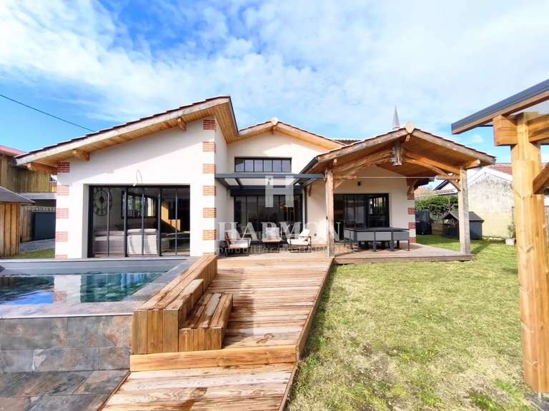 Maison Lanton - 4 chambres - 145m²