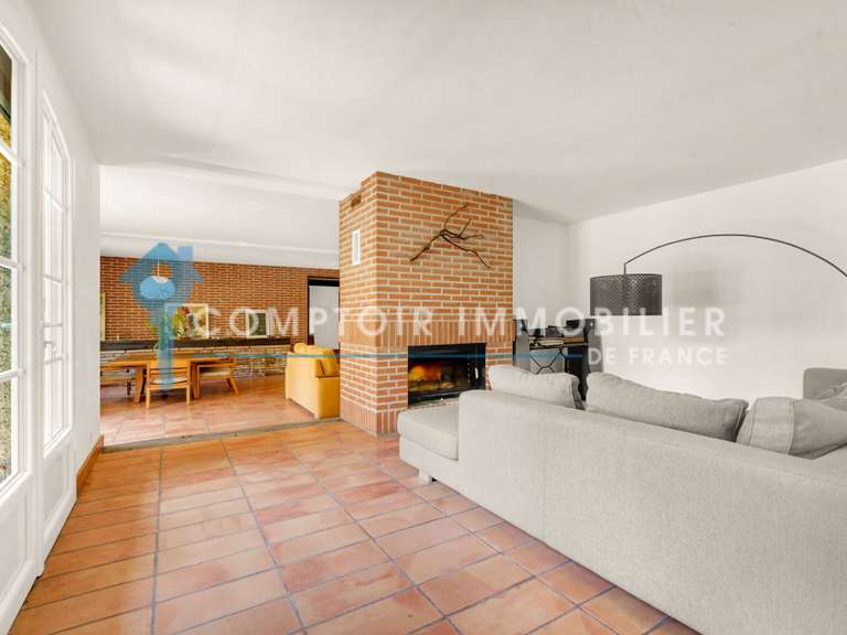 Maison Lapeyrouse-Fossat - 5 chambres - 244m²
