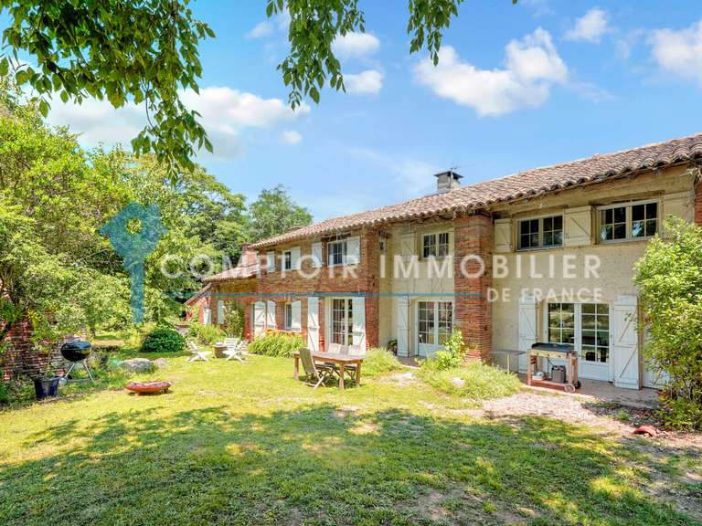 Maison Lapeyrouse-Fossat - 5 chambres - 244m²