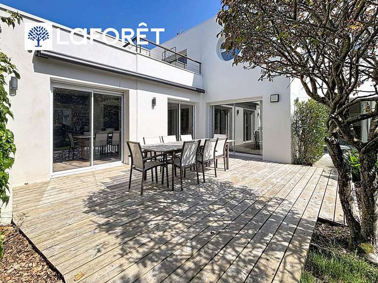 Maison Larmor-Plage - 5 chambres - 190m²